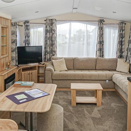 Silver Birch Caravan Park Talacre Exterior photo